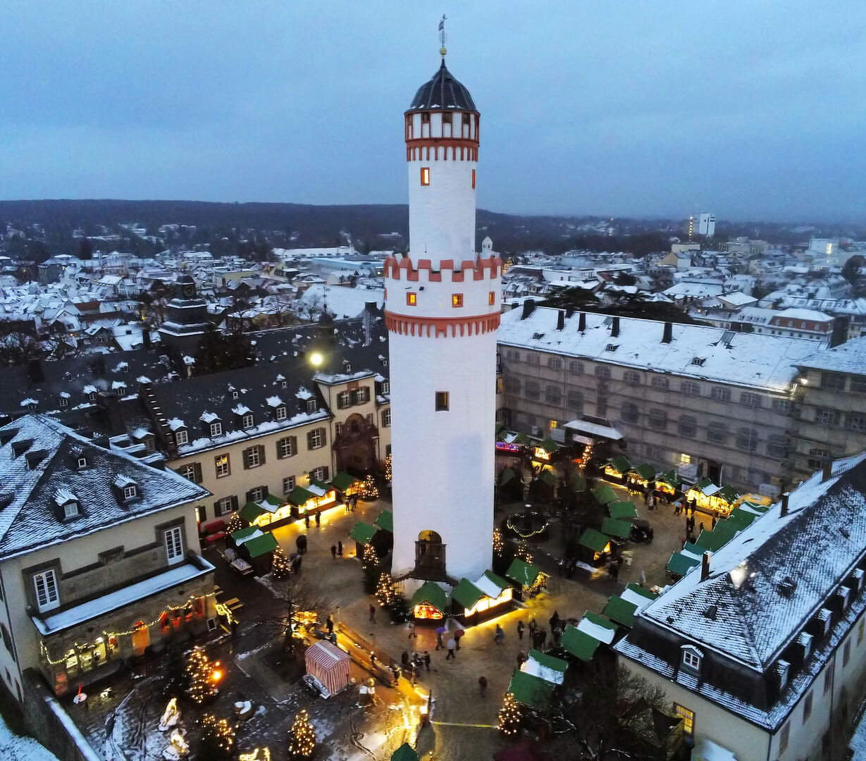 Romantischer Weihnachtsmarkt am Schloss Bad Homburg Bad Homburg v. d