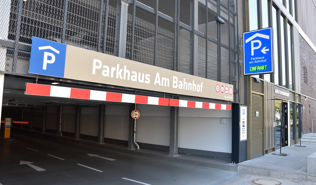 Parkhaus Am Bahnhof Gottingen